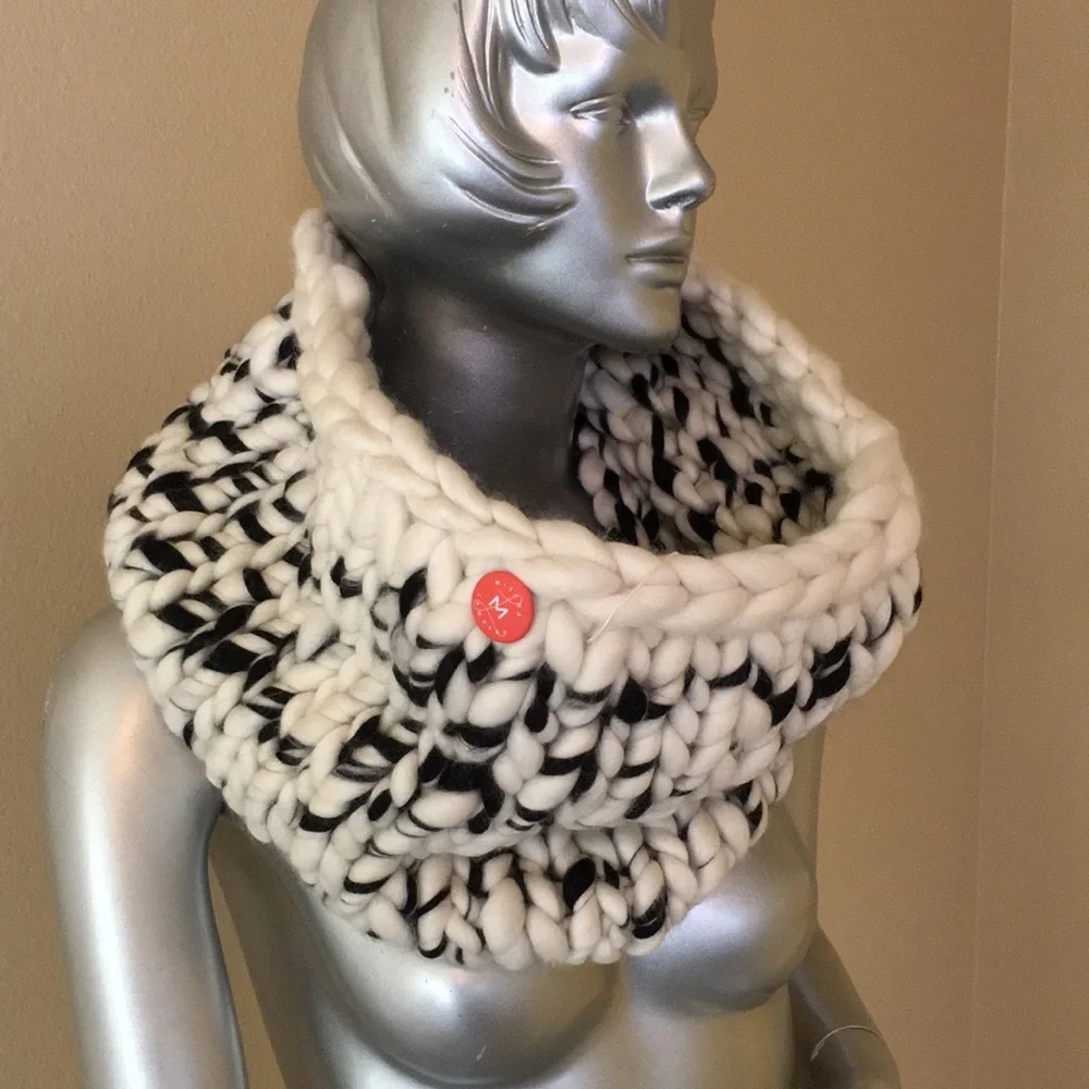 MISCHA LAMPERT WOMEN'S LARGE SNOOD SCARF